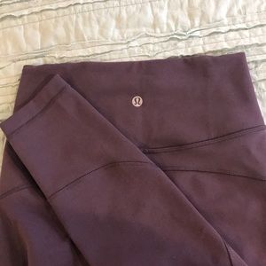 Lululemon 🍋 purple In Movement tights SZ 4